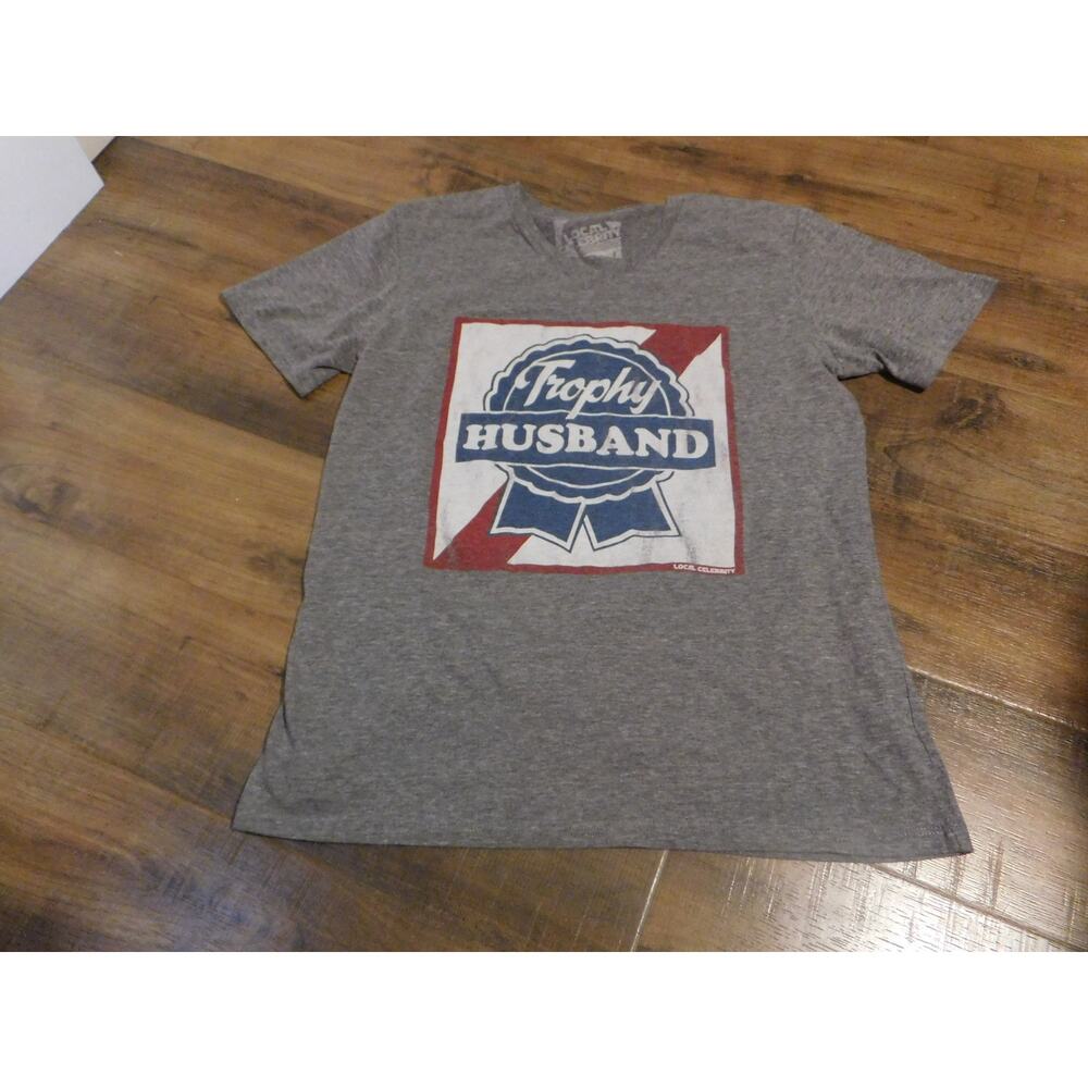 Mens T-Shirt V-Neck "Trophy Husband" Chest Print Gray Large